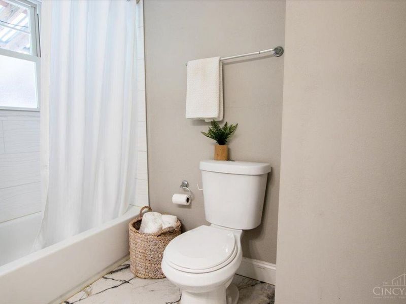 1904 Hunt Road, Reading, OH 45215 Photo 17