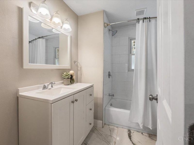 1904 Hunt Road, Reading, OH 45215 Photo 19