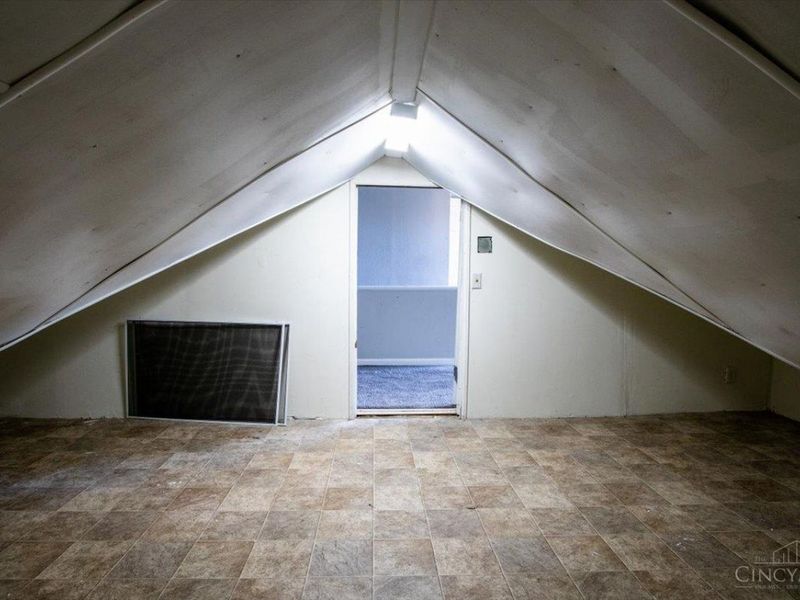 1904 Hunt Road, Reading, OH 45215 Photo 24