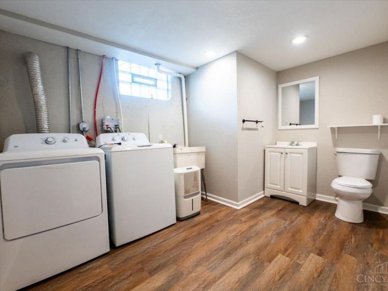 1904 Hunt Road, Reading, OH 45215 Photo 25