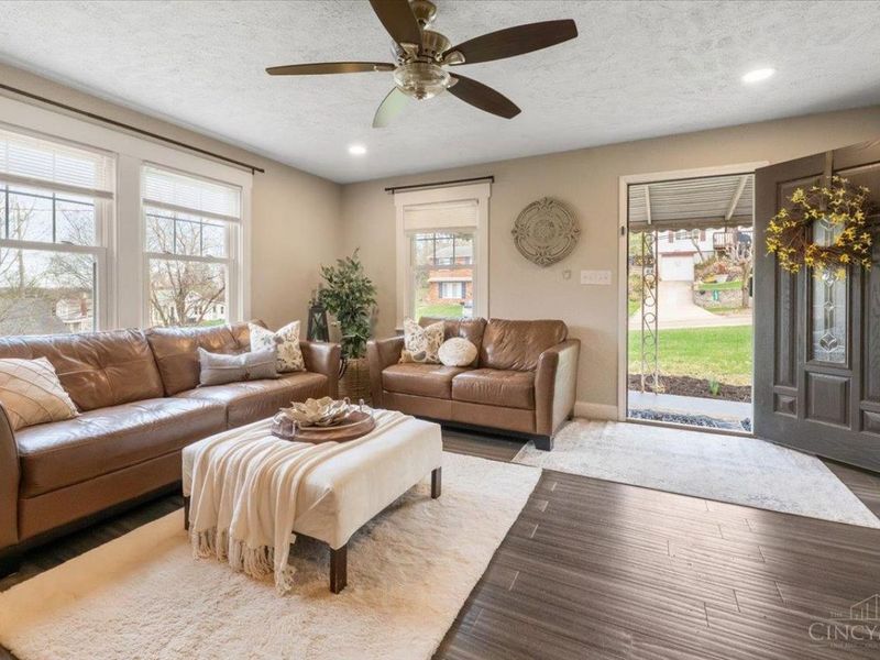 1904 Hunt Road, Reading, OH 45215 Photo 3