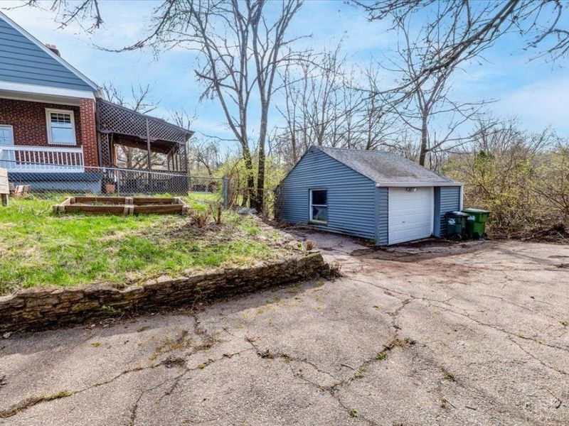 1904 Hunt Road, Reading, OH 45215 Photo 35