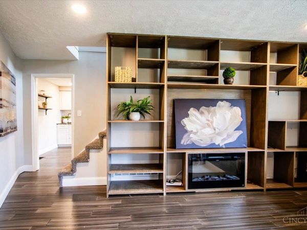 1904 Hunt Road, Reading, OH 45215