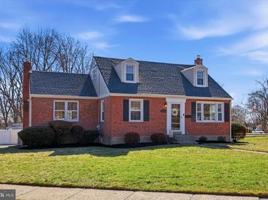 2899 PENNVIEW AVENUE, BROOMALL, PA 19008