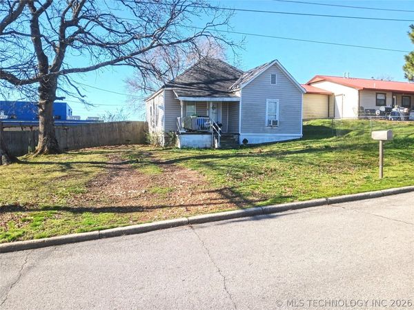 715 W Keetoowah Street, Tahlequah, OK 74464