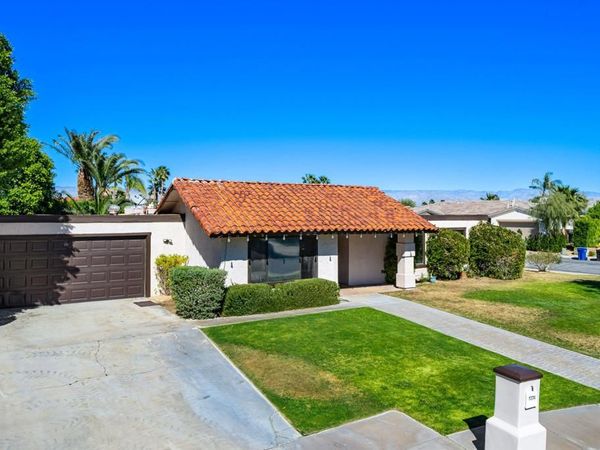 1374 E Madero Circle, Palm Springs, CA 92262