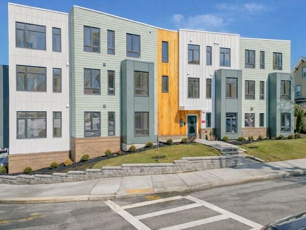 34 Oak Street, Unit 202, Boston, MA 02136