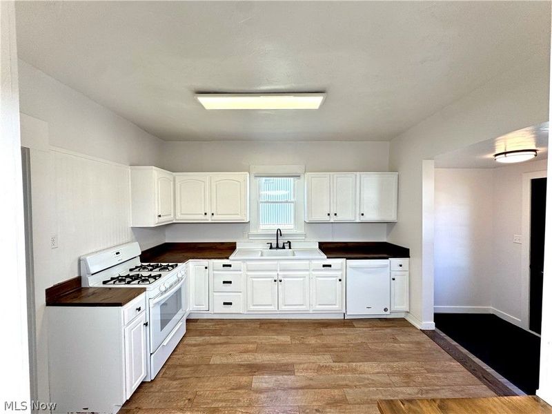 124 2nd Avenue NW, Beach City, OH 44608 Photo 14