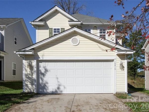 10816 Carstairs Street, Charlotte, NC 28213