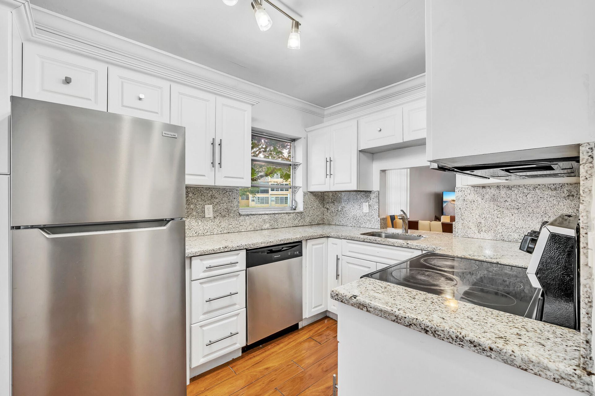 5940 NW 64th Avenue, Unit 101, Tamarac, FL 33319 Photo