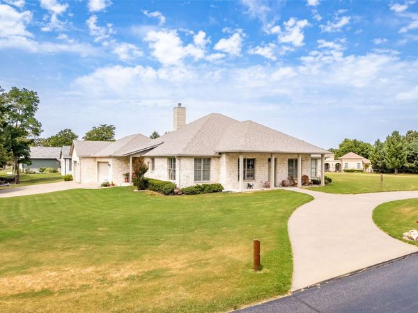 33389 S Coves Drive, Afton, OK 74331