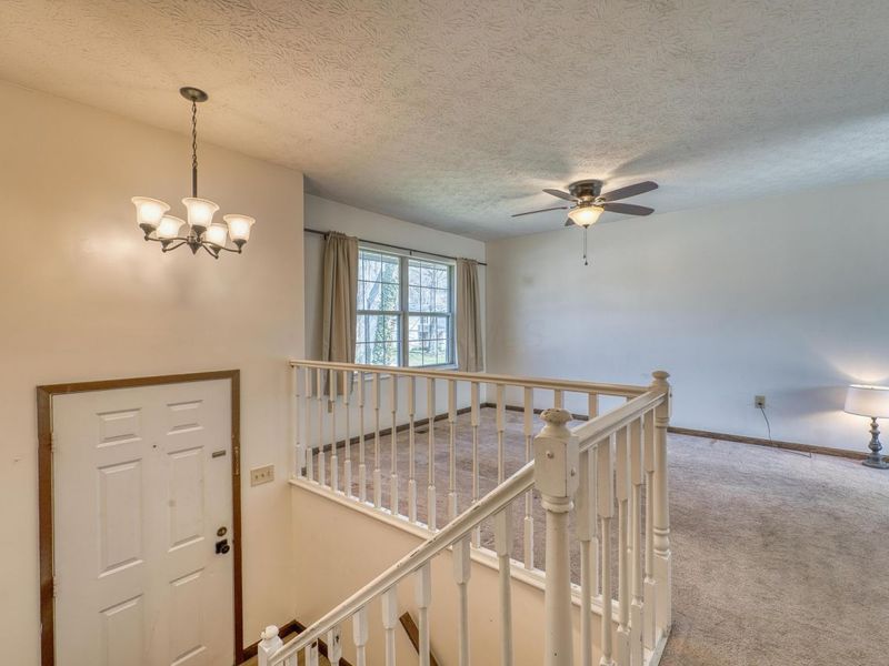 1833 Lakeview Drive, Newark, OH 43055 Photo 10