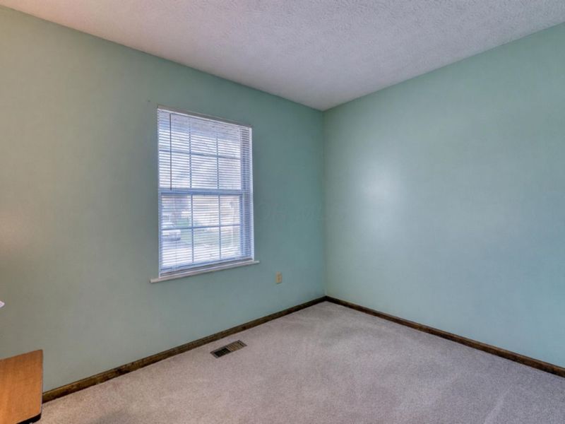 1833 Lakeview Drive, Newark, OH 43055 Photo 17