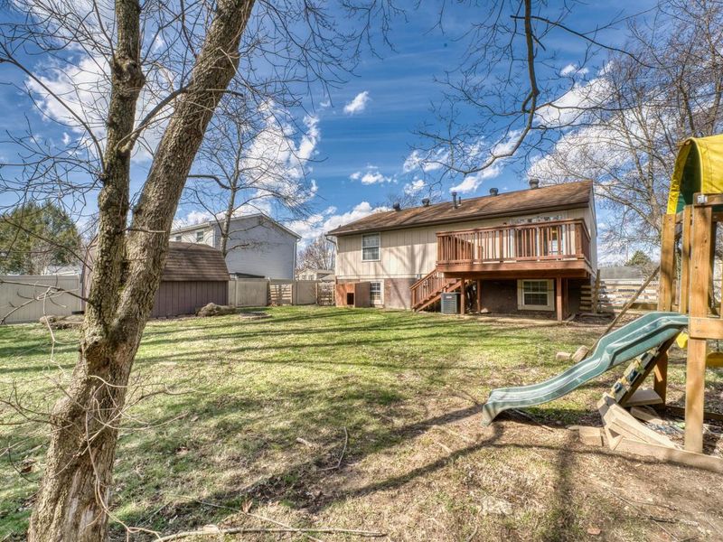 1833 Lakeview Drive, Newark, OH 43055 Photo 27