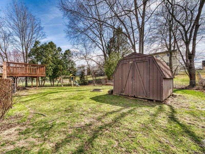 1833 Lakeview Drive, Newark, OH 43055 Photo 30