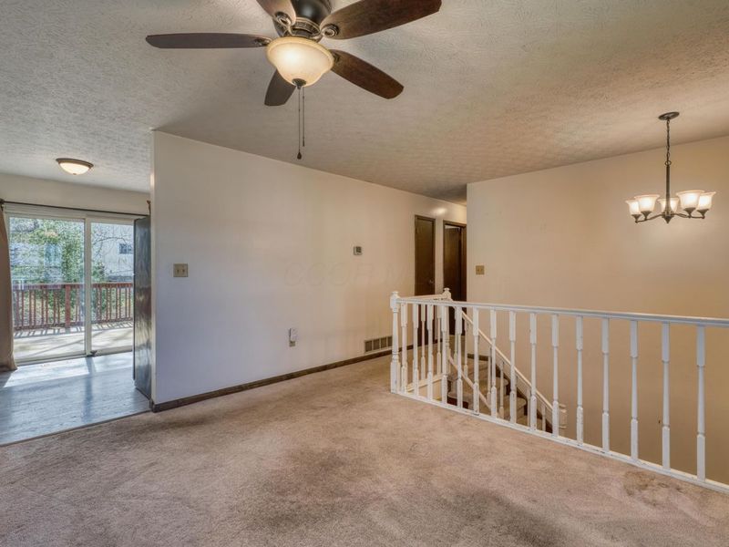 1833 Lakeview Drive, Newark, OH 43055 Photo 4