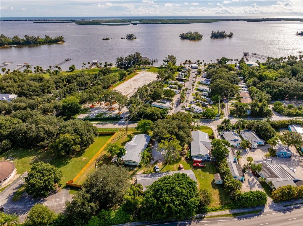 11335 S Indian River Drive, Sebastian, FL 32958 Photo