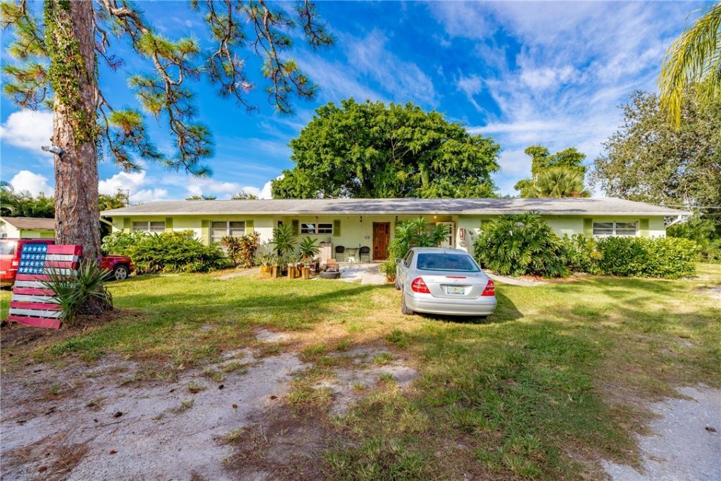 11335 S Indian River Drive, Sebastian, FL 32958 Photo