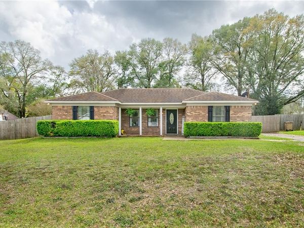 6911 Ching Lynch Road, Mobile, AL 36618