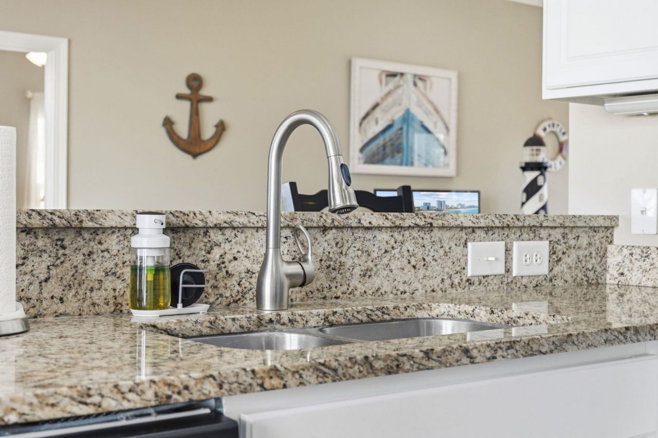 213 33rd Ave. N Photo 14