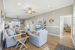 213 33rd Ave. N photo 4