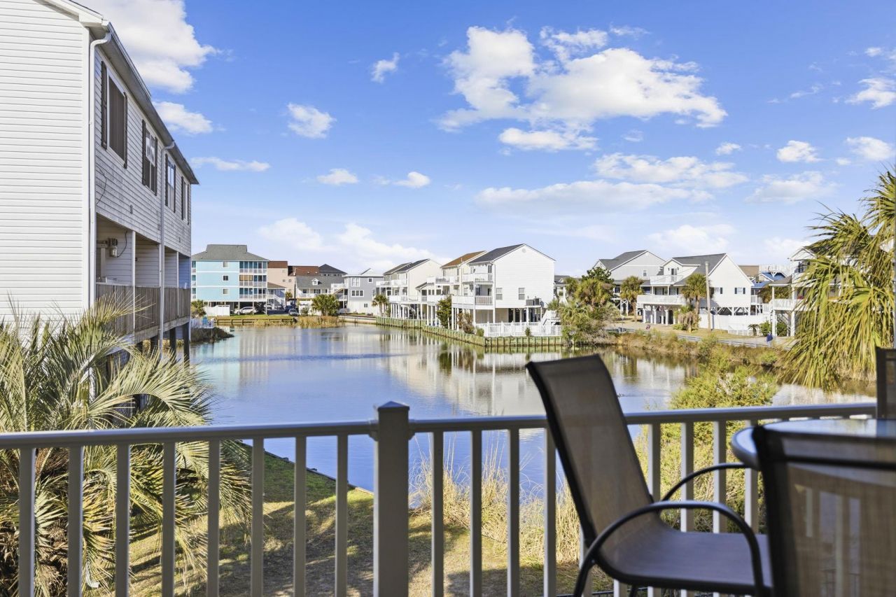 213 33rd Ave. N Photo 33