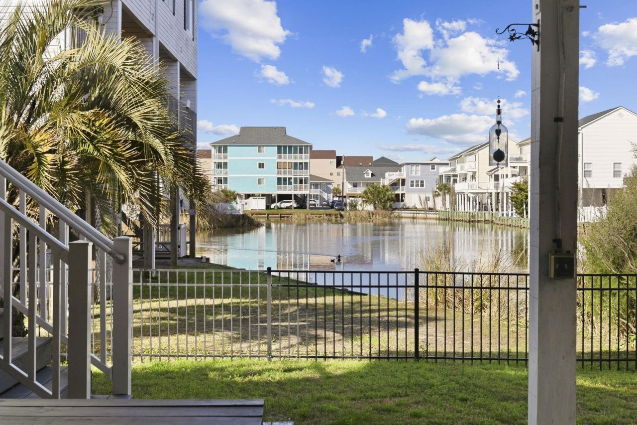 213 33rd Ave. N Photo 35