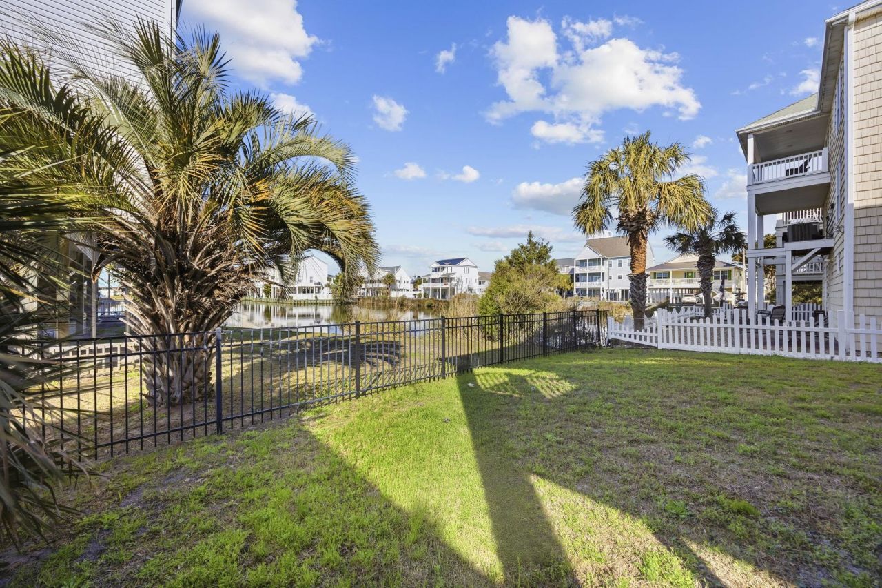 213 33rd Ave. N Photo 37