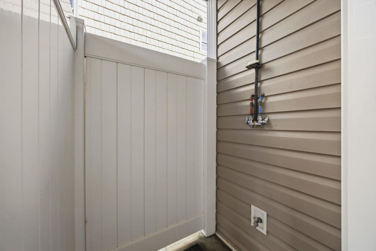 213 33rd Ave. N Photo 41