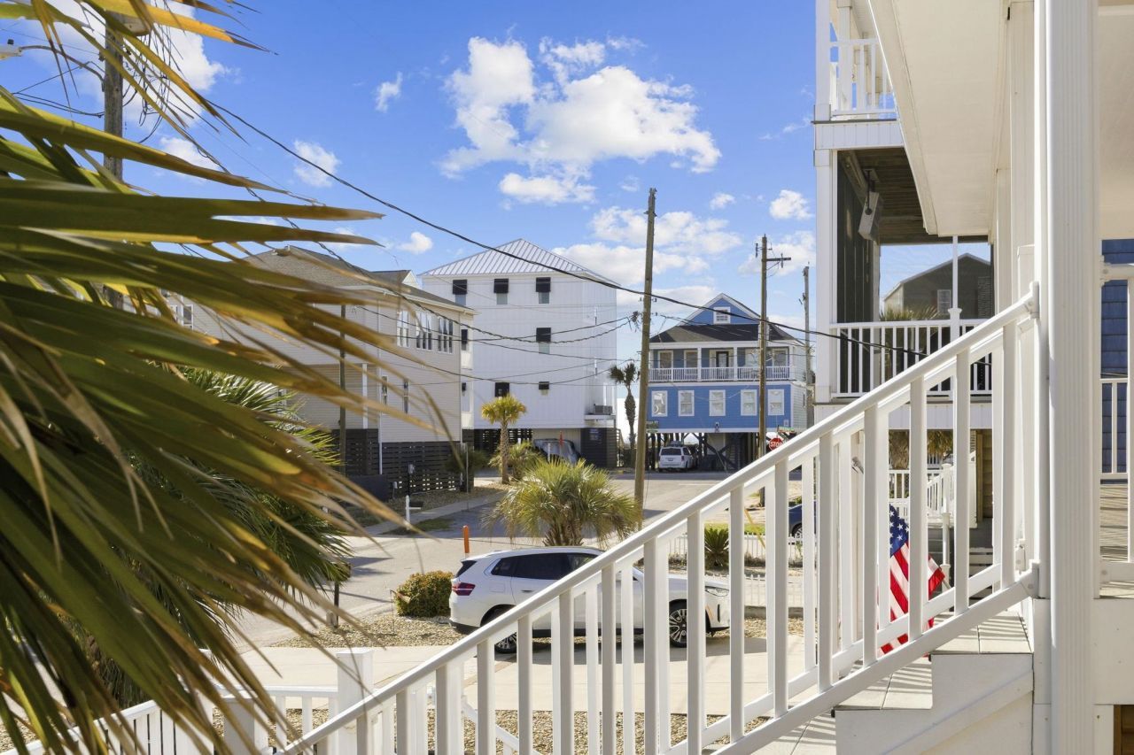 213 33rd Ave. N Photo 42