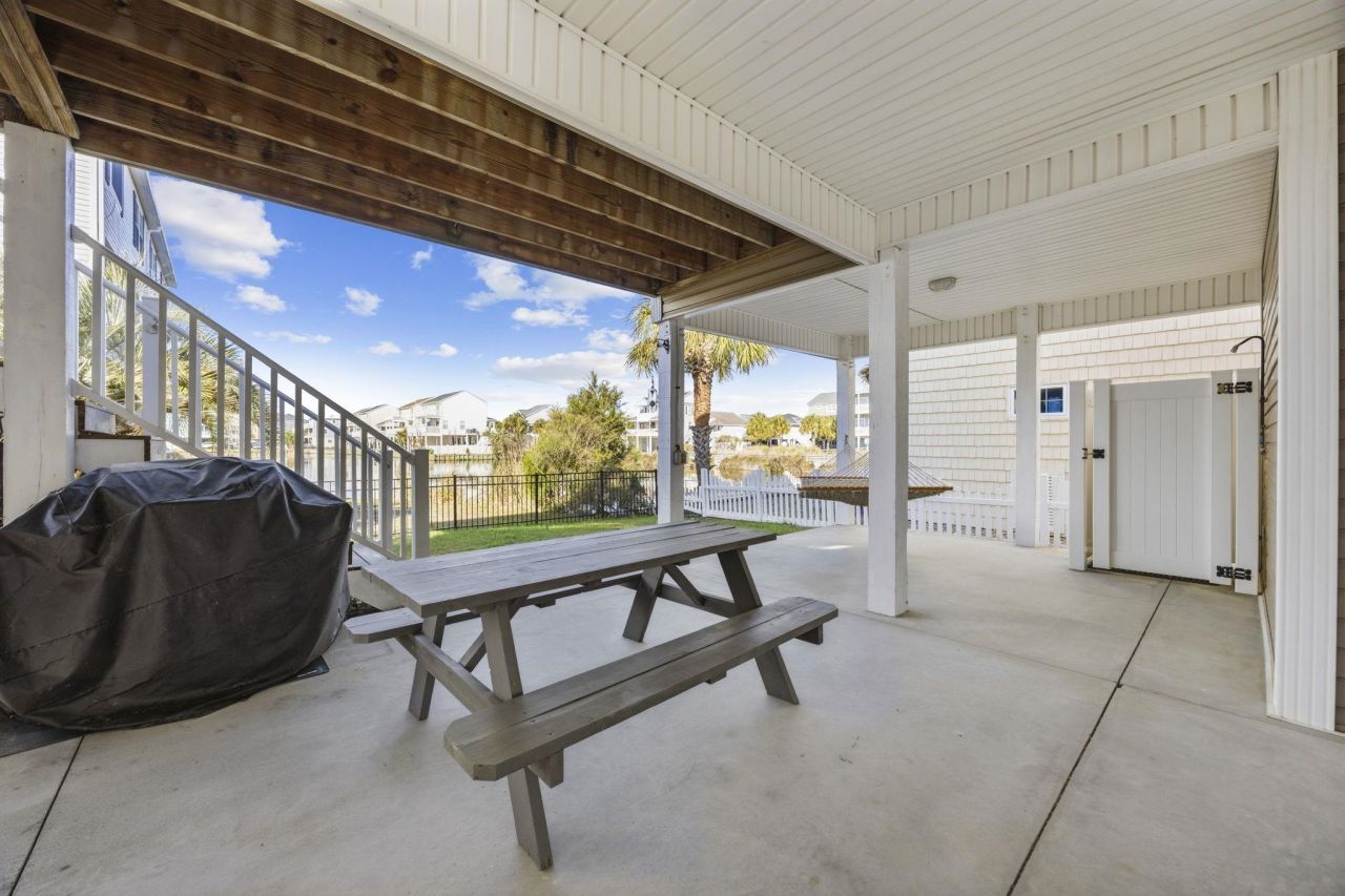 213 33rd Ave. N Photo 44