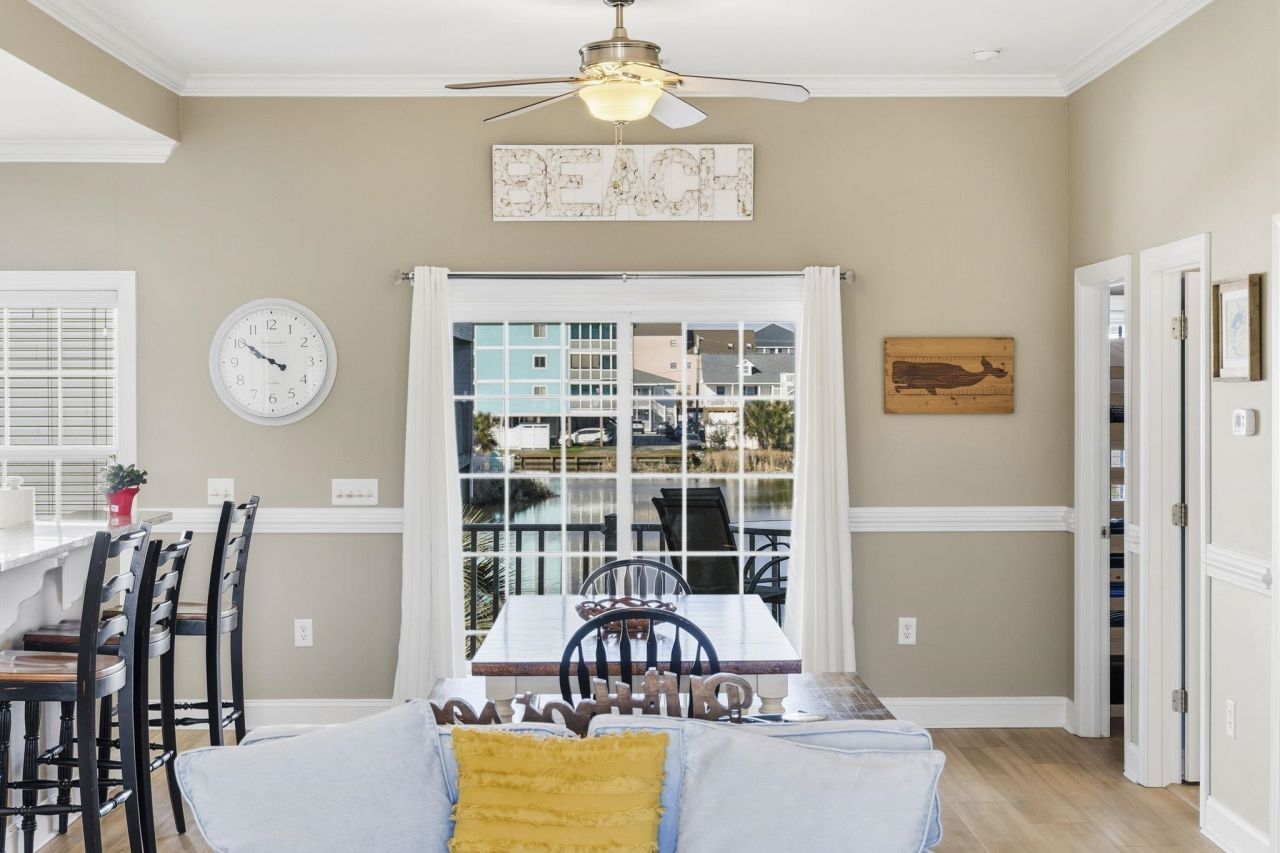 213 33rd Ave. N Photo 7