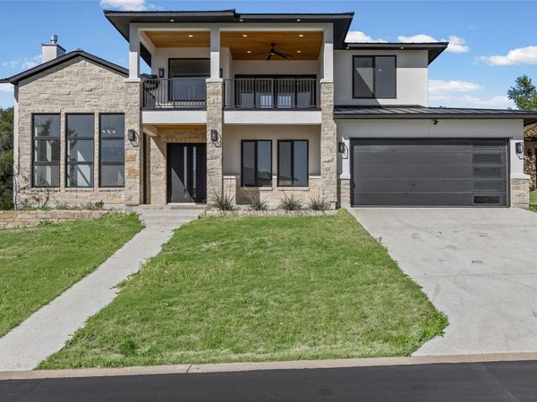 1020 Mountain Leather DR, Horseshoe Bay, TX 78657