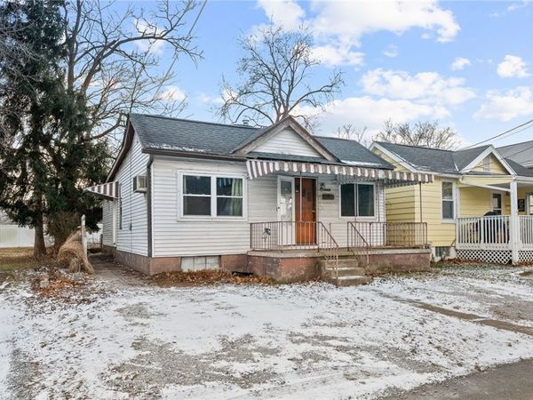 7005 Vivianna St, Pittsburgh, PA 15225