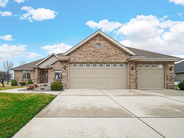 1718 Silver Hawk Drive, Crown Point, IN 46307