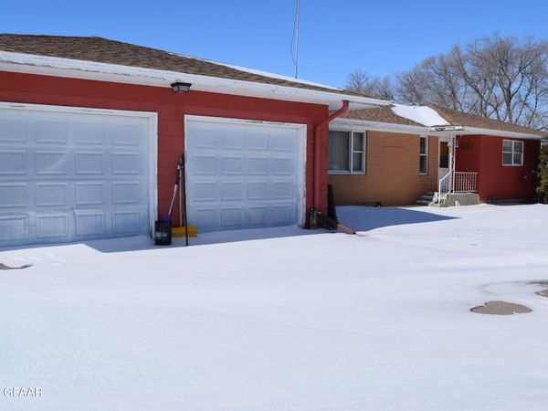 4929 85th Avenue NE, Devils Lake, ND 58301