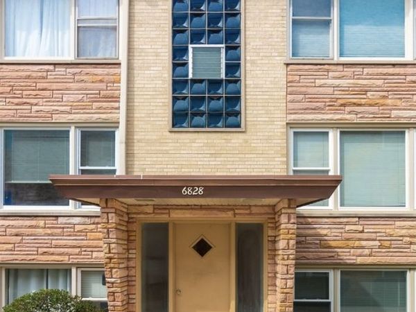 6828 N Northwest Highway, Unit 2, Chicago, IL 60631