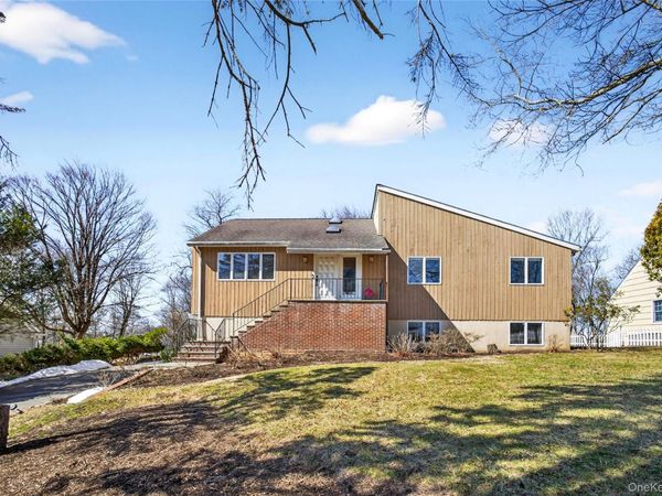 80 Ridgeview Drive, Pleasantville, NY 10570