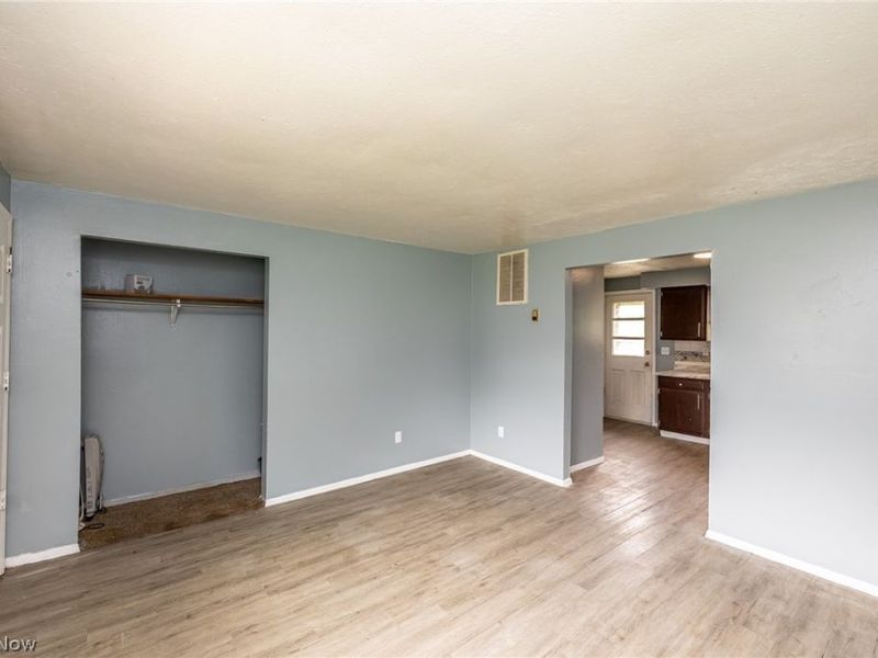 211 Brace Avenue, Elyria, OH 44035 Photo 10