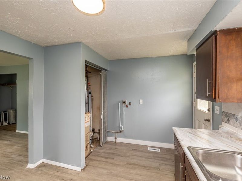 211 Brace Avenue, Elyria, OH 44035 Photo 7