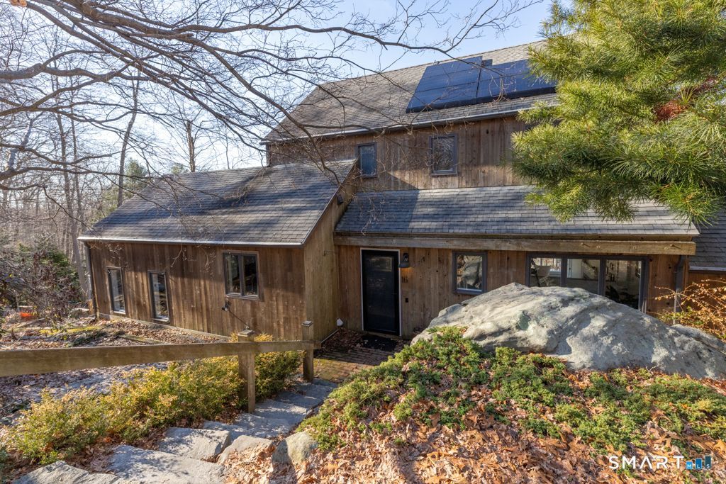 16 Navy, Essex, CT 06426 Main Photo