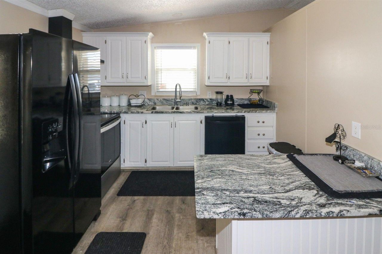 24300 Airport Road, Unit 67, Punta Gorda, FL 33950 Photo