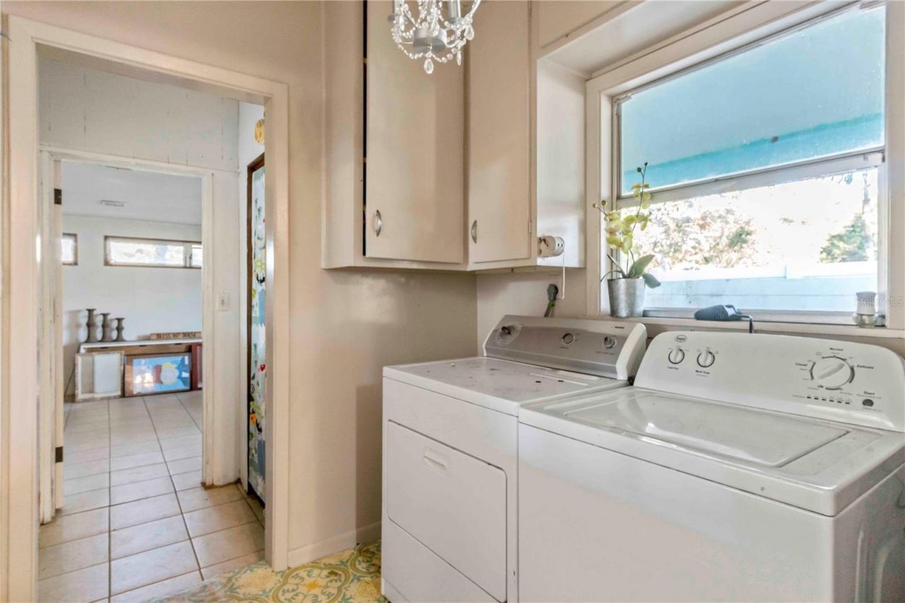 2695 S East Avenue, Sarasota, FL 34239 Photo