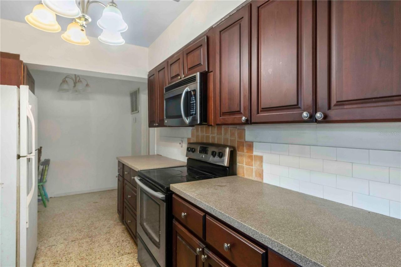 2695 S East Avenue, Sarasota, FL 34239 Photo