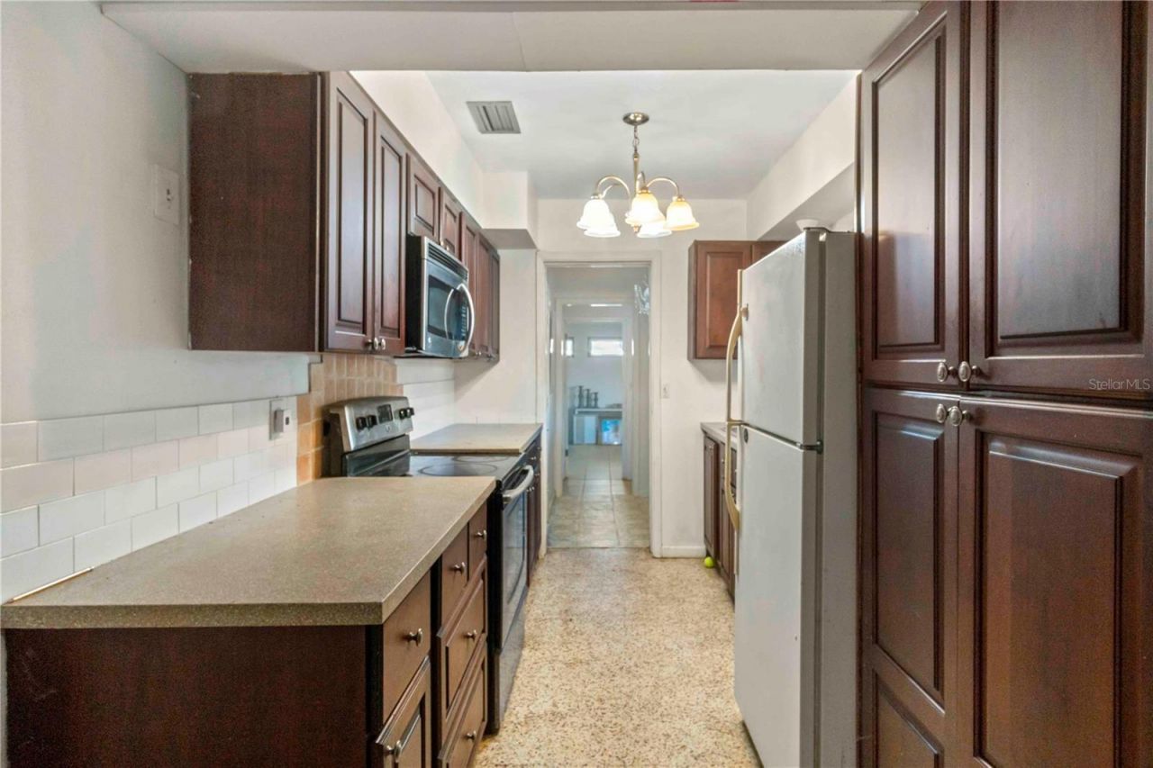 2695 S East Avenue, Sarasota, FL 34239 Photo