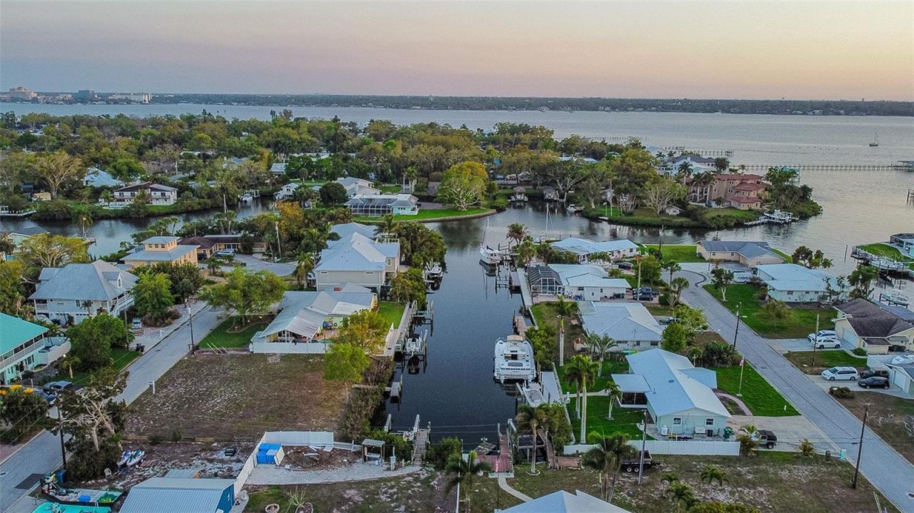 907 22nd Avenue W, Palmetto, FL 34221 Photo