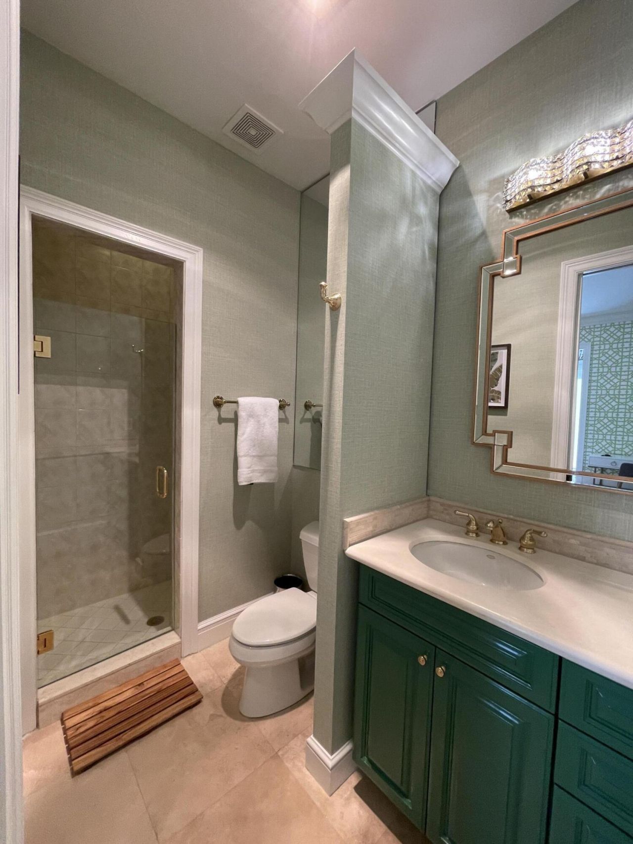 2258 E Ibis Isle Rd Road E, Palm Beach, FL 33480 Photo