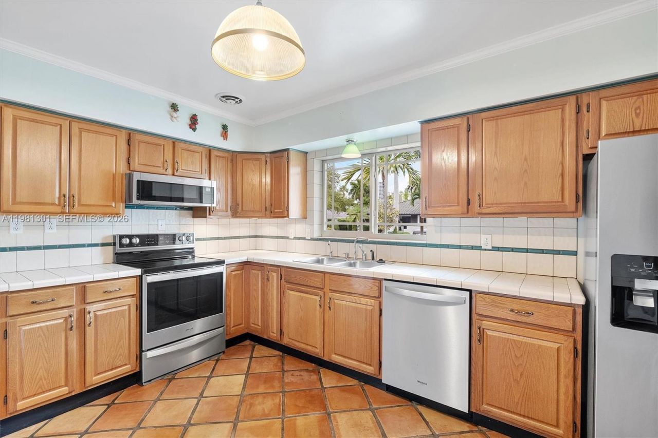 300 187th St, Sunny Isles Beach, FL 33160 Photo