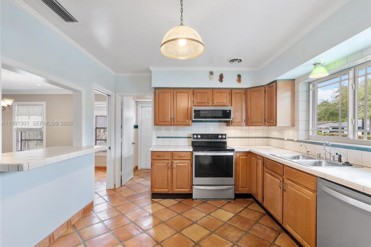 300 187th St, Sunny Isles Beach, FL 33160 Photo