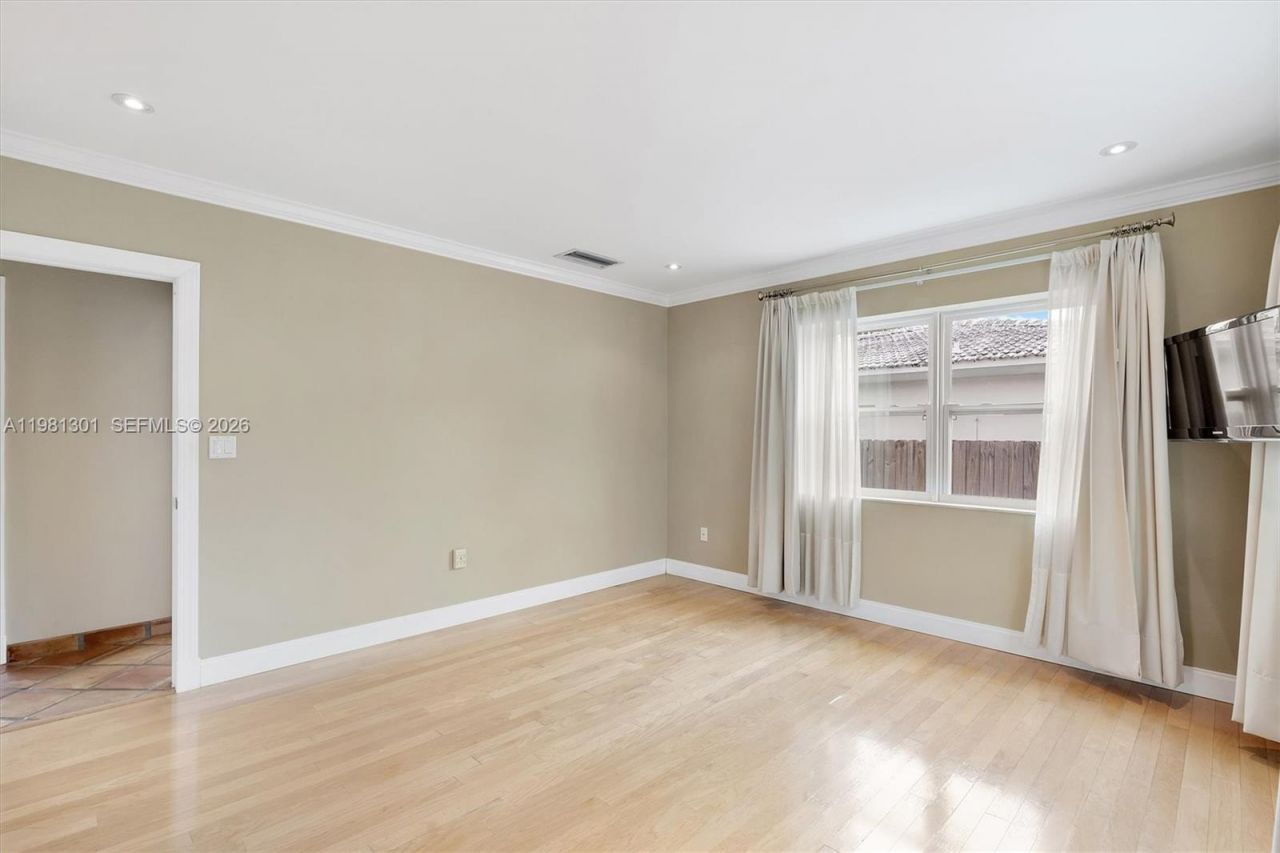 300 187th St, Sunny Isles Beach, FL 33160 Photo